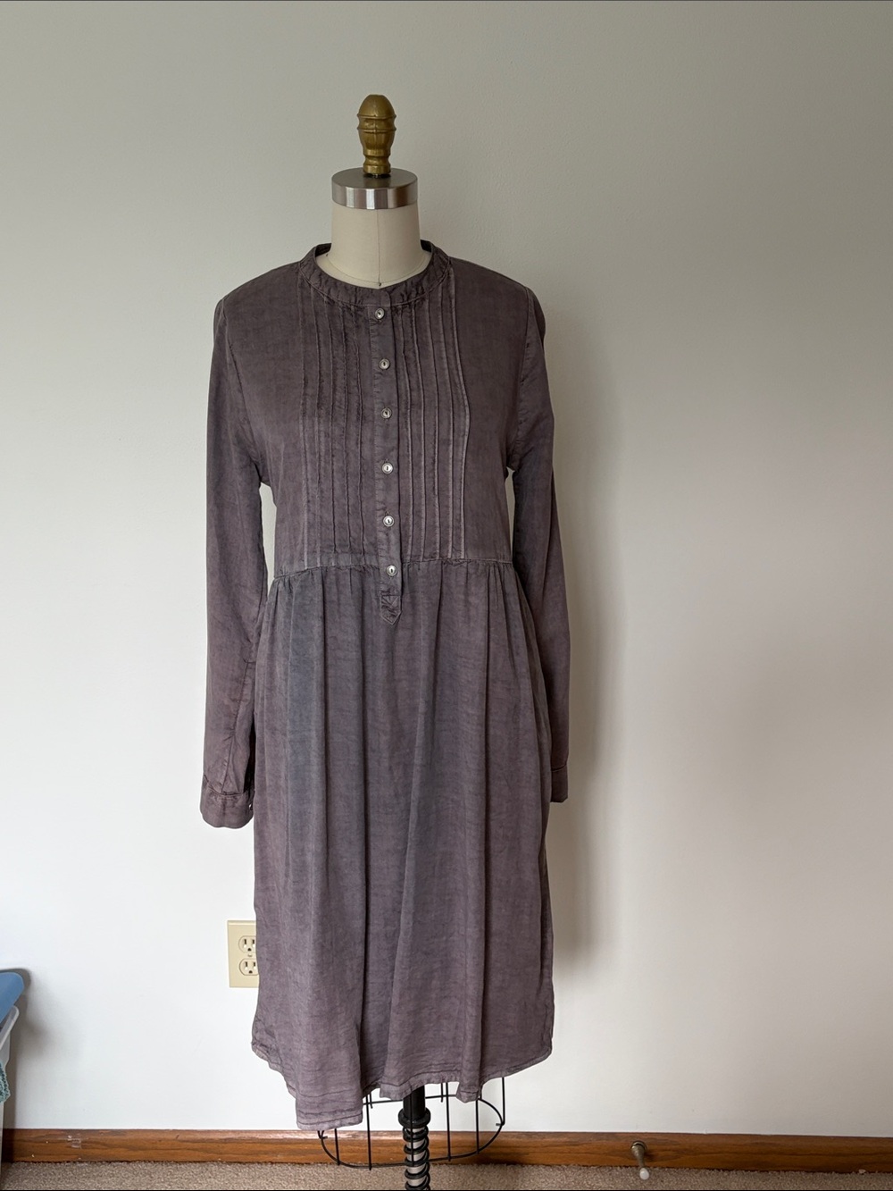 tea n rose Washed Charcoal Long-Sleeve Pintuck Dress